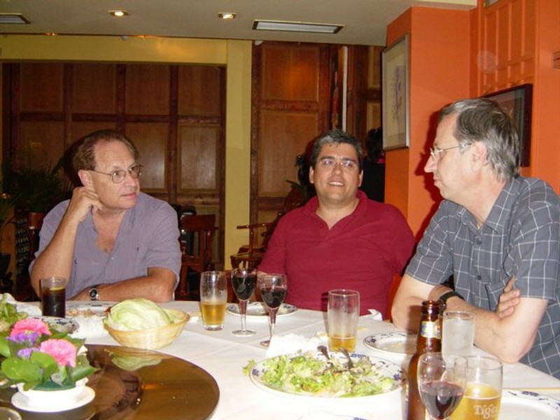 ../Images/Jimmy-W6JKV, Jose-EH7KW and Chris-G3WOS.jpg